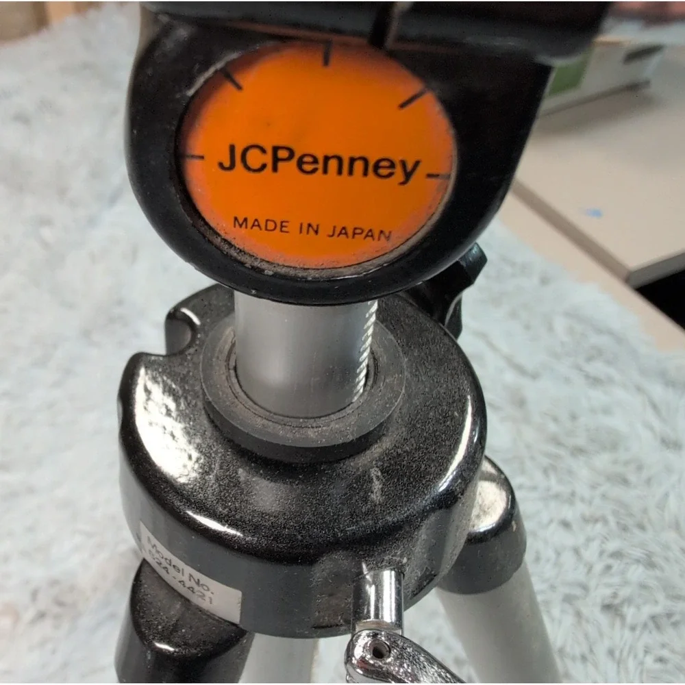 Vintage JC Penney Tripod Camera Model No. 624-4421 Adjustable Legs Shaft Works